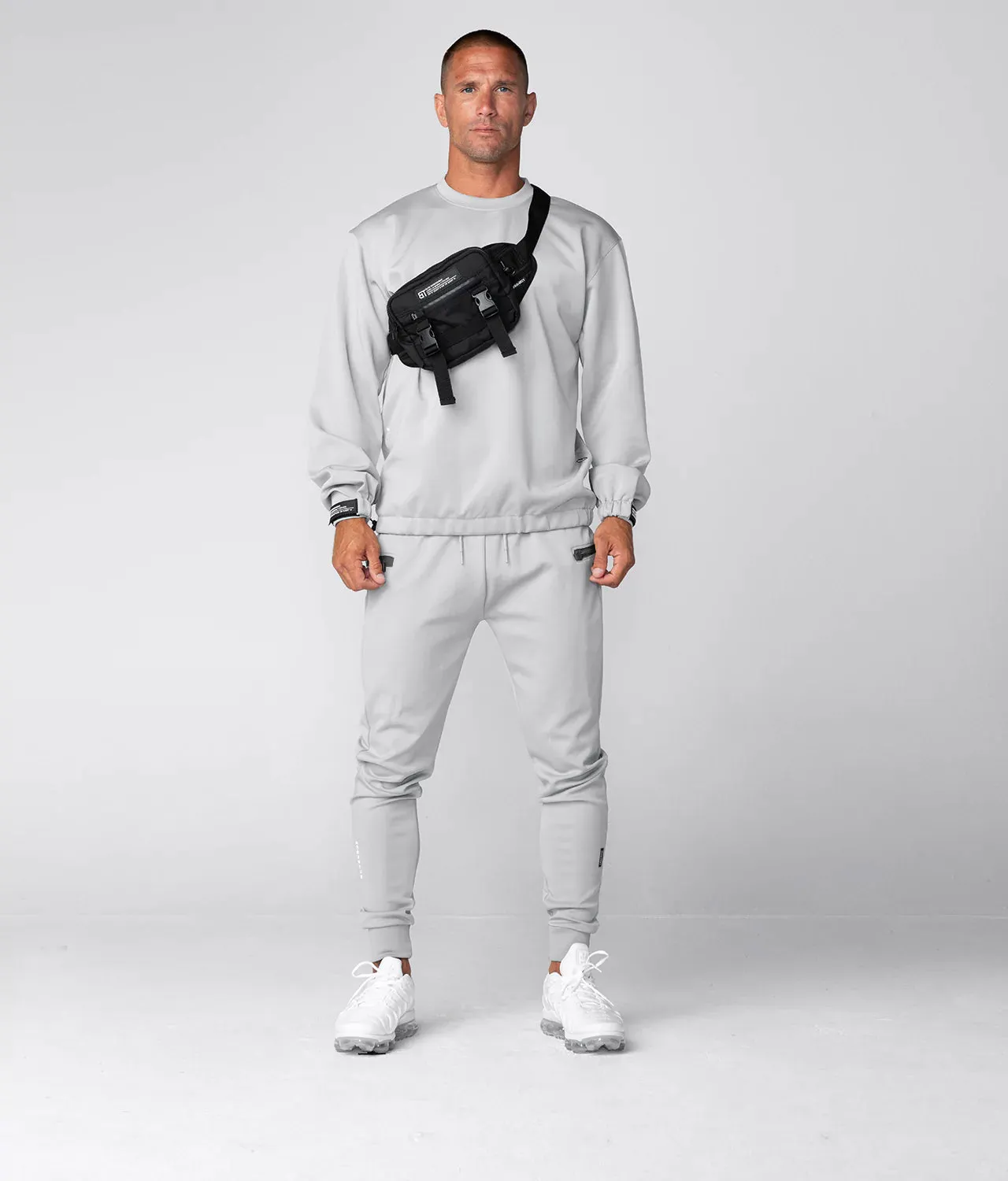 8500 . Momentum Regular-Fit Jogger - Grey