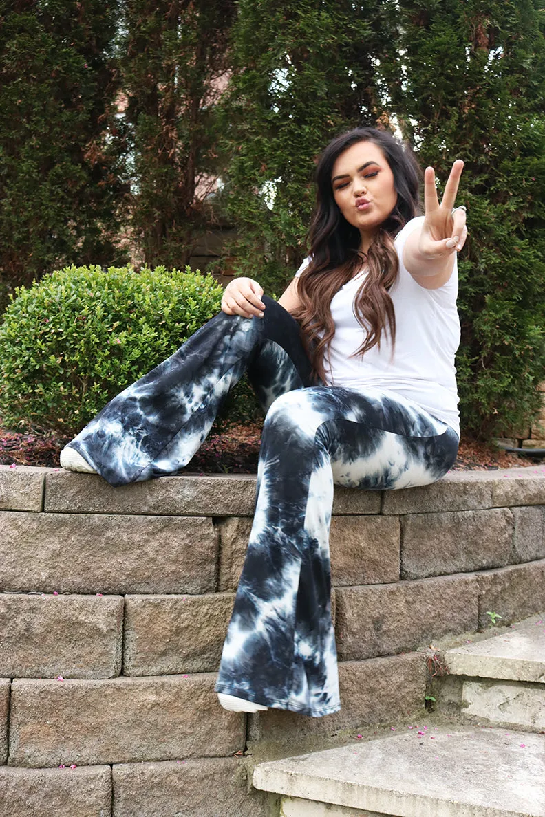 Dream On Fit and Flare Tie Dye Yoga Pants