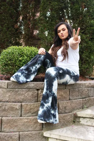 Dream On Fit and Flare Tie Dye Yoga Pants