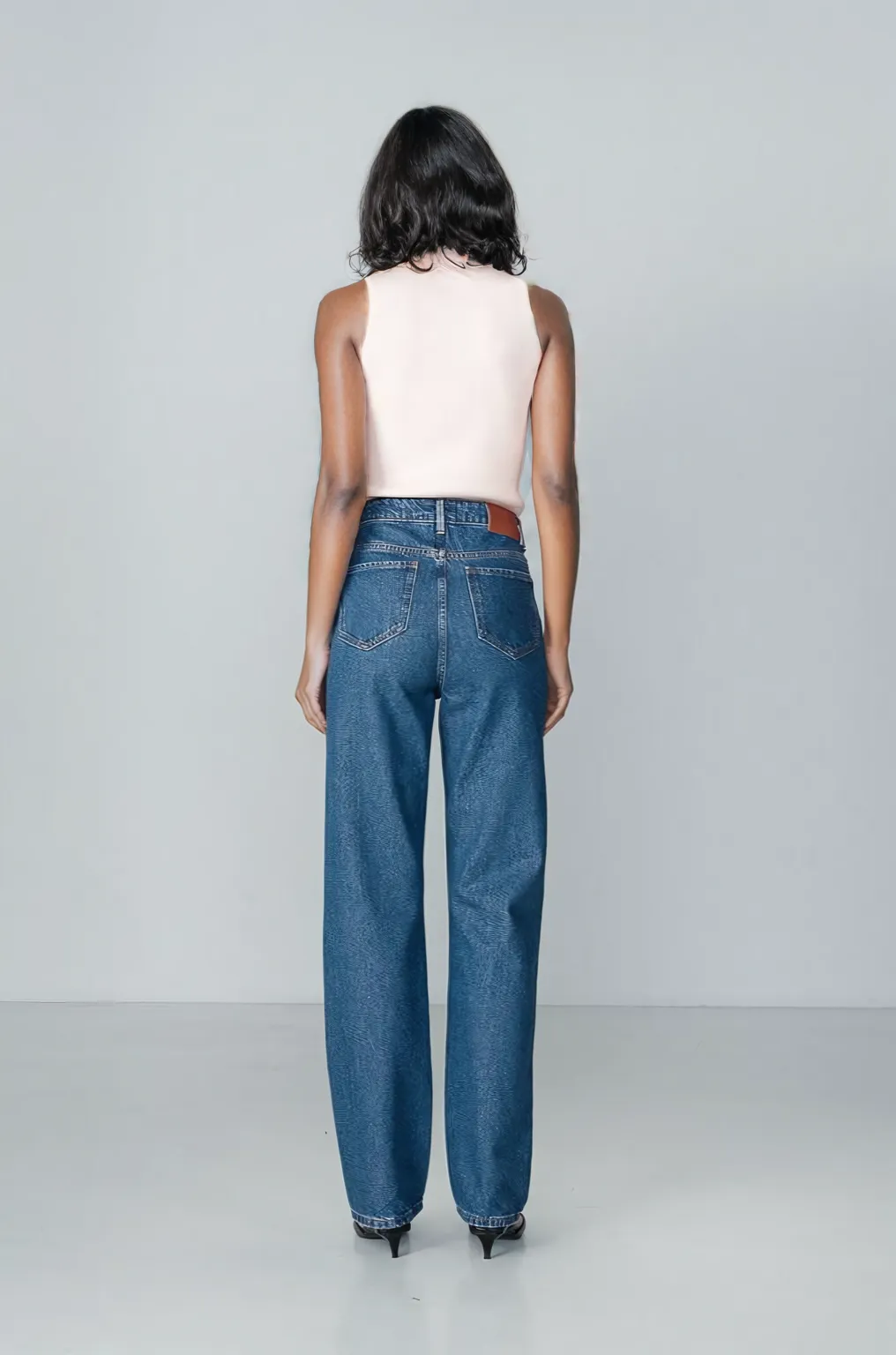 High Rise Straight Leg 82 Jeans