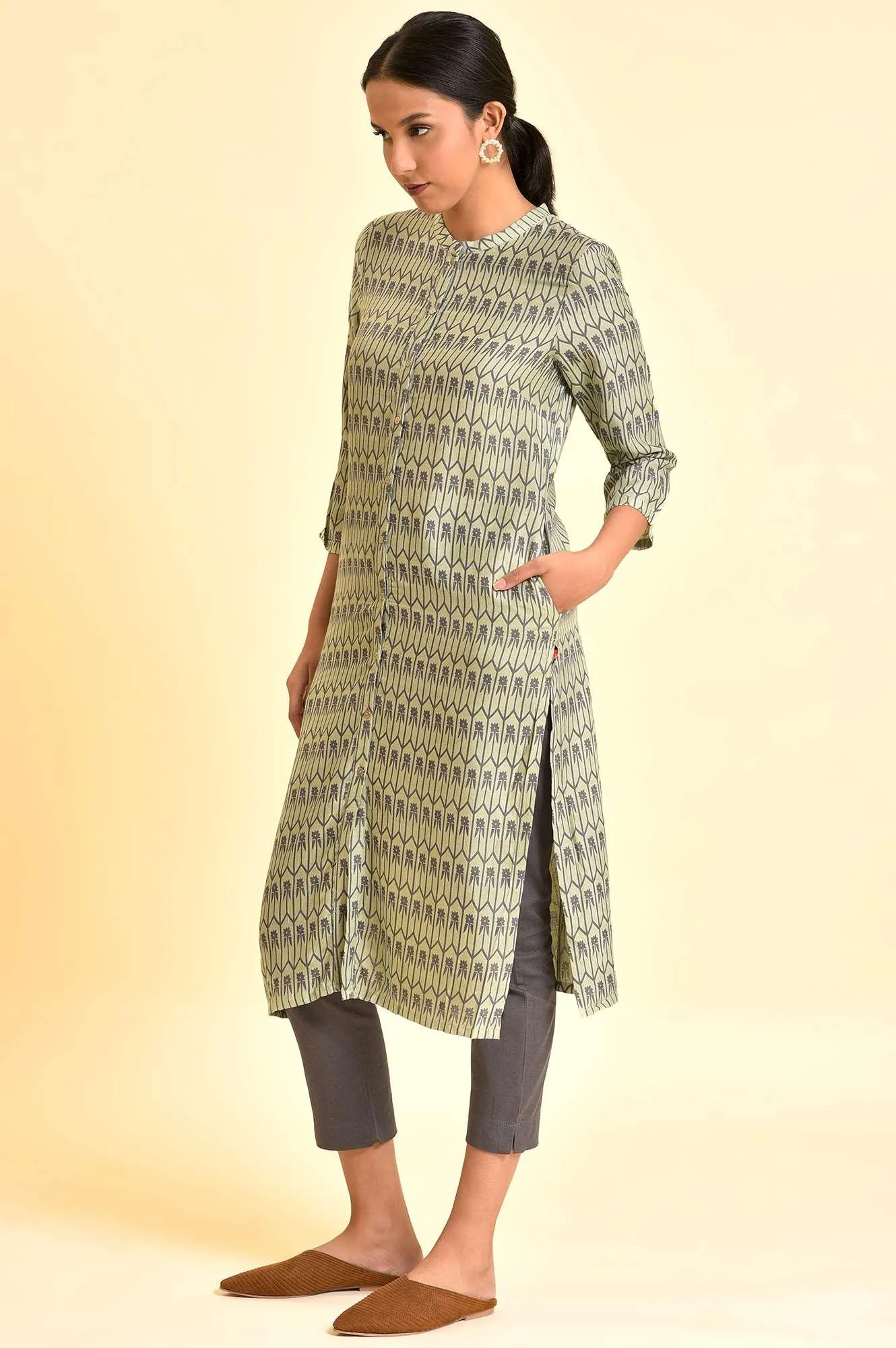 Pistachio Green Printed Kurta And Pants Set