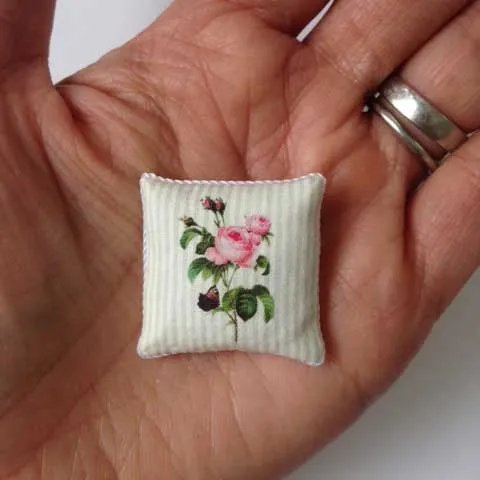 Tiny Twisted Cord Trim - Pink Colors